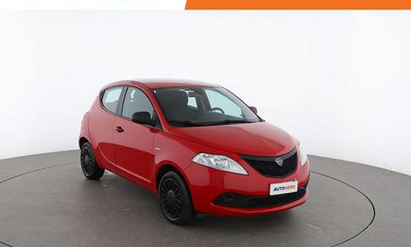 Lancia Ypsilon Mn489...