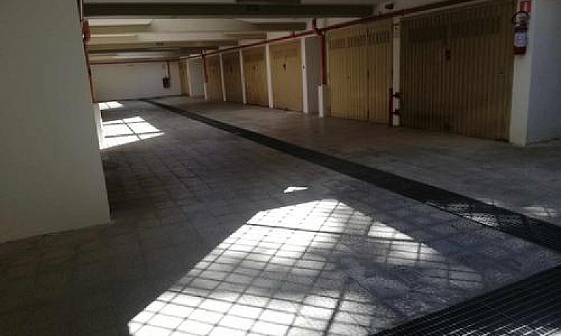 Appartamento Con Box...