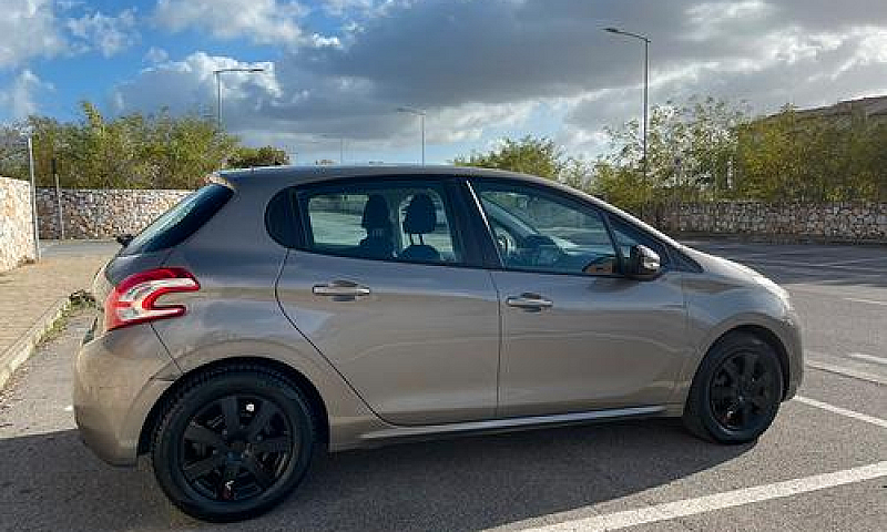 Peugeot 208 1.0 Vti ...