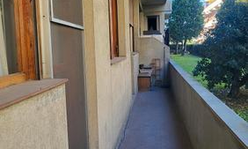 Bilocale Via Venosta...