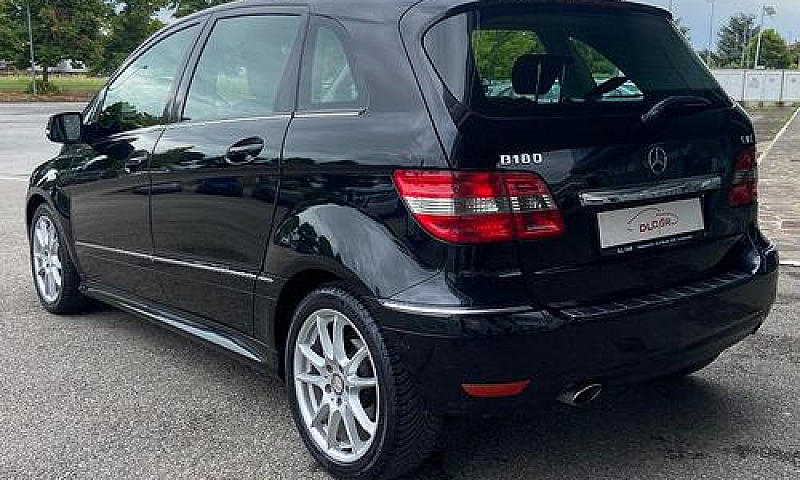 Mercedes-Benz B 180 ...