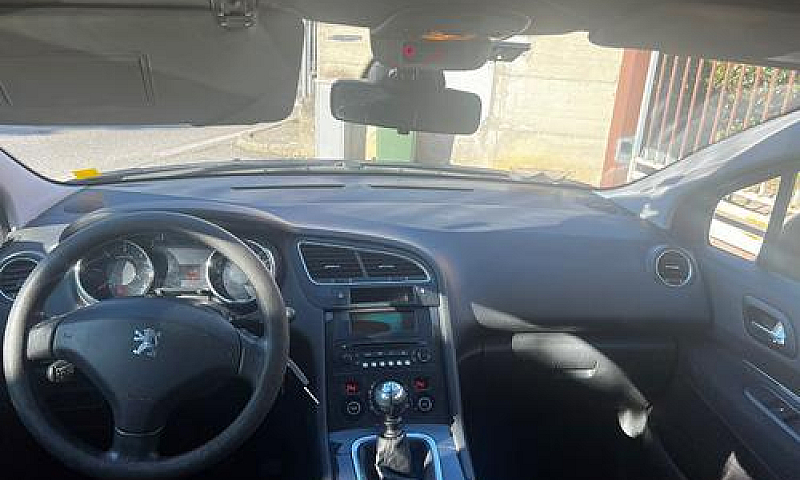 Peugeot 5008 1.6 Hdi...