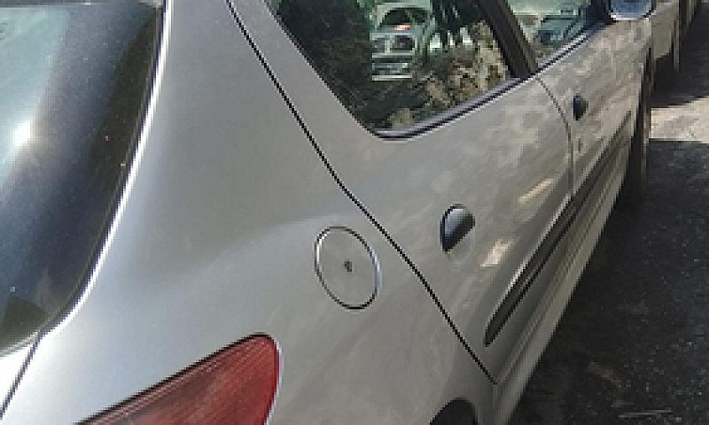 Peugeot 206...