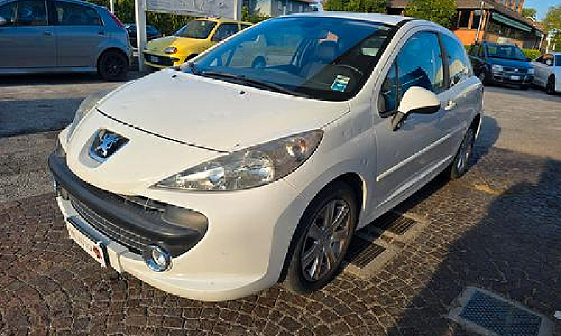 Peugeot 207 1.6 Hdi ...