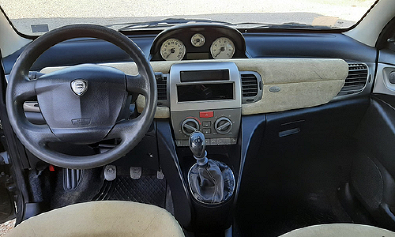 Ypsilon 1200 8V...
