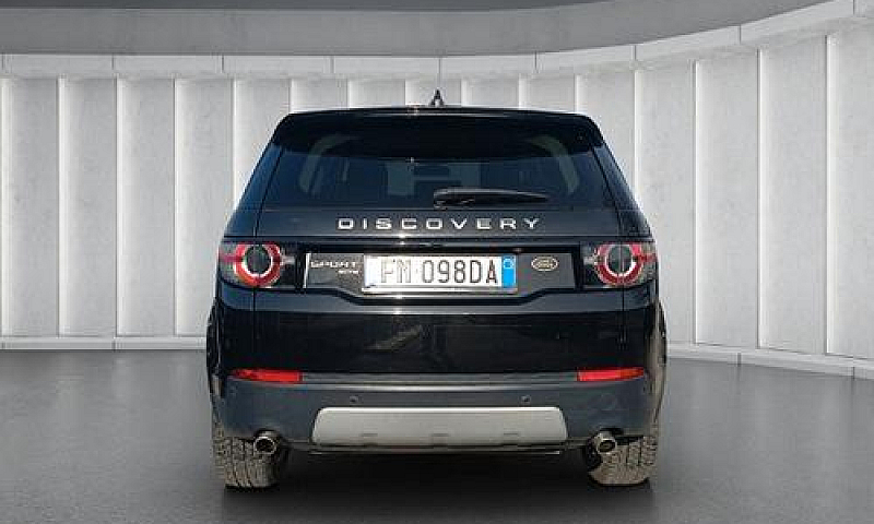 Land Rover Discovery...