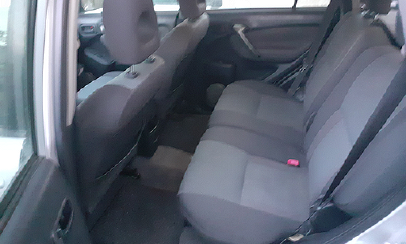 Toyota Rav4...