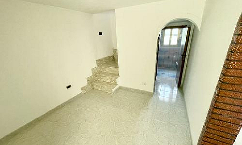 Casa Con Garage A Ca...