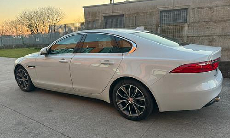 Jaguar Xf 3.0, 300Cv...
