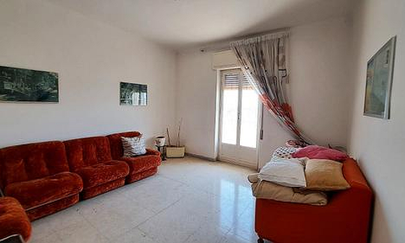 Ampio Quarto Piano C...