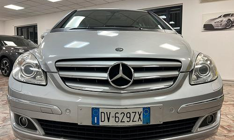 Mercedes-Benz B200 S...