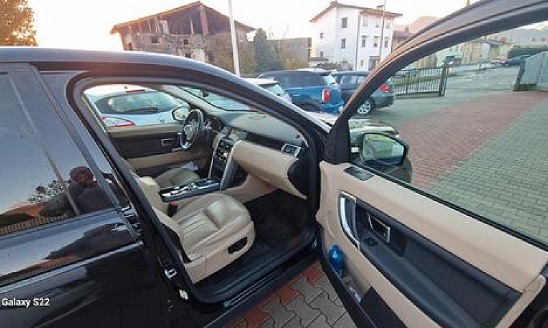 Land Rover Discovery...