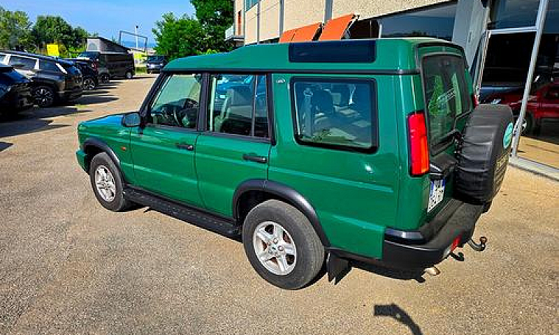 Land Rover Discovery...