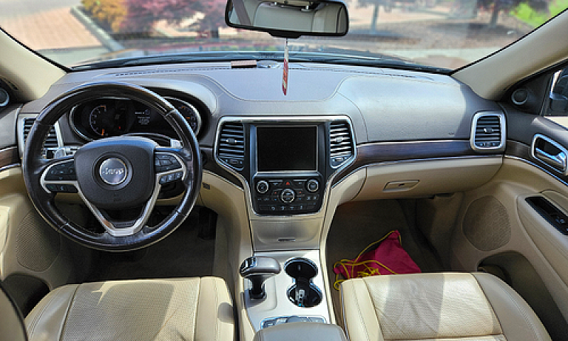 Jeep Grand Cherokee...