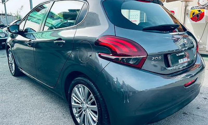 Peugeot 208 Puretech...