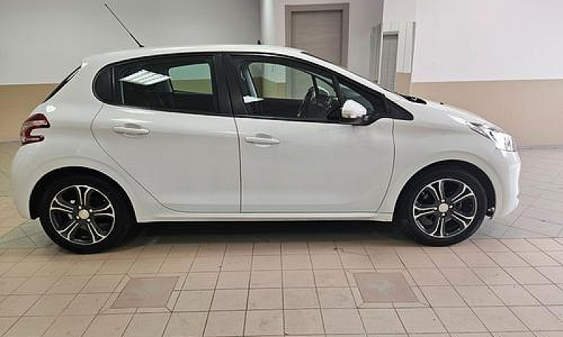 Peugeot 208 1.4 Hdi ...