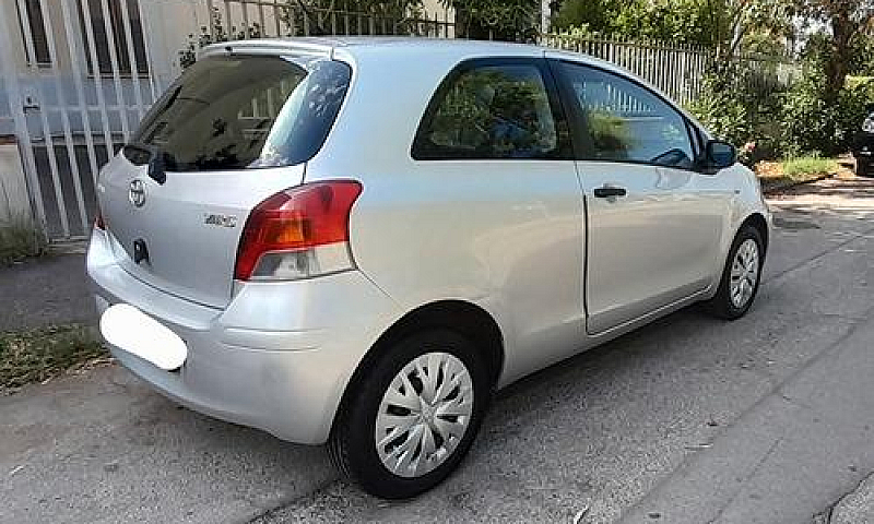 Toyota Yaris 1.0 Ben...