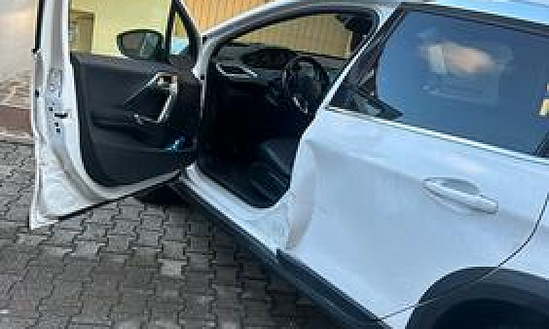 Peugeot 2008...