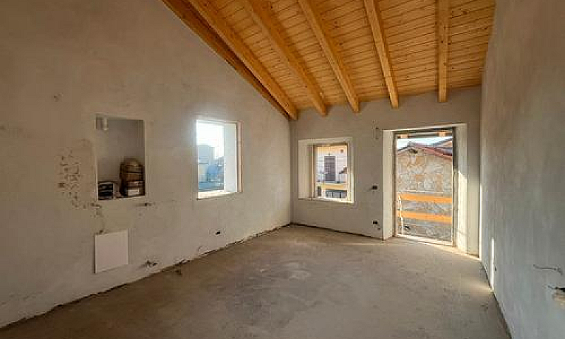 3 Locali Ristruttura...