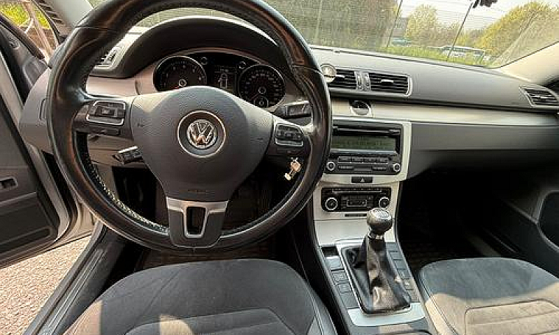 Volkswagen Passat Va...