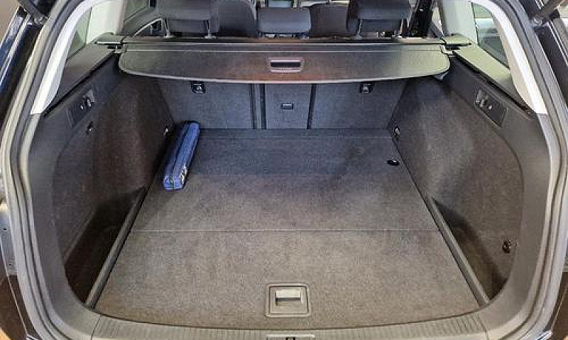 Volkswagen Golf Vari...