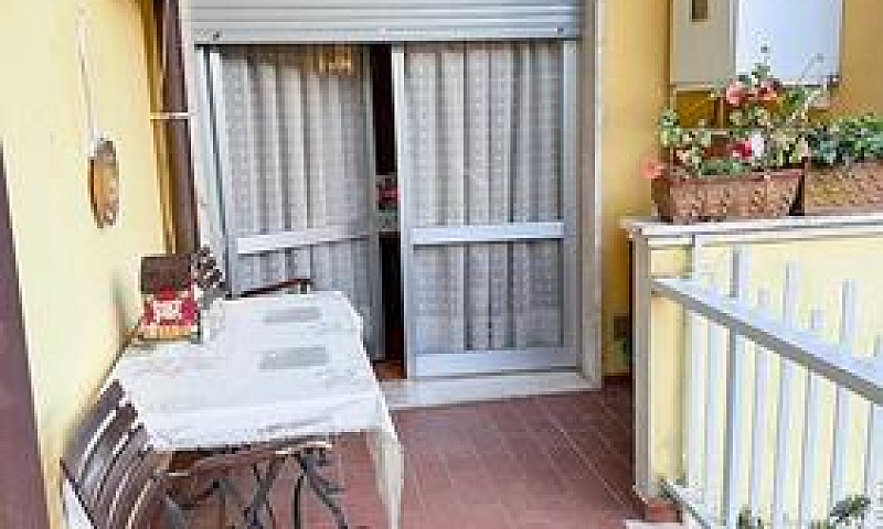 Appartamento Con Tre...