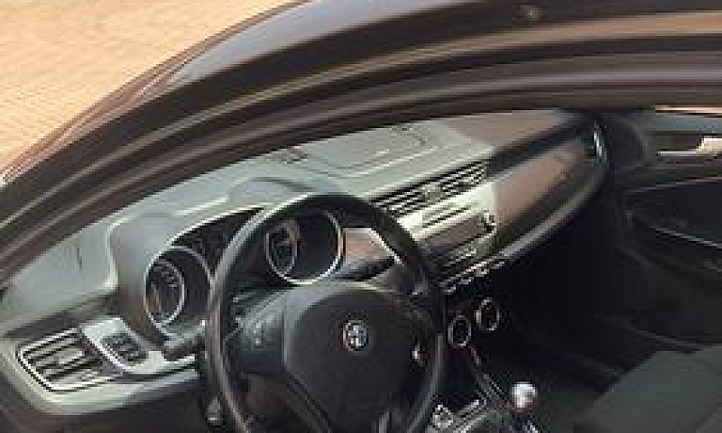 Alfa Romeo Giulietta...