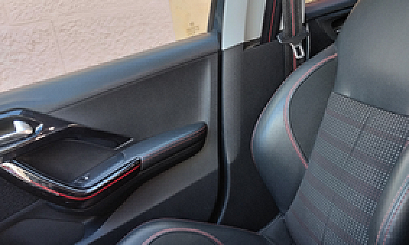 Peugeot 208 Gt Line...