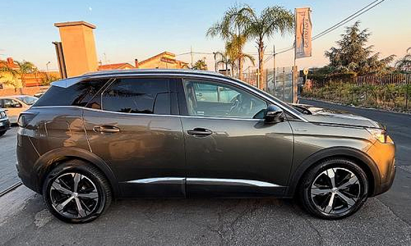 Peugeot 3008...