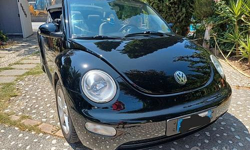 Volkswagen New Beetl...