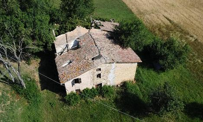4 Locali A Traverset...