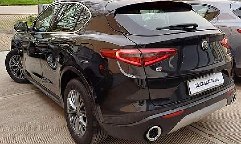 Alfa Romeo Stelvio 2...