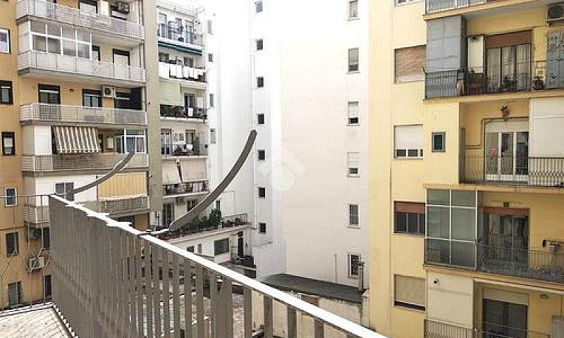 4 Locali A Barletta...