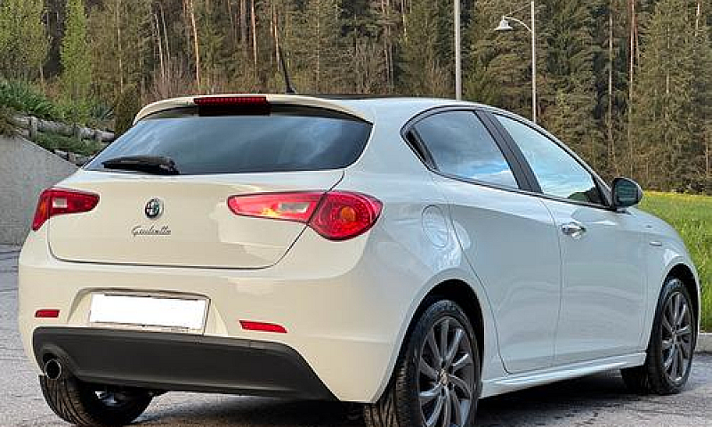 Alfa Romeo Giulietta...