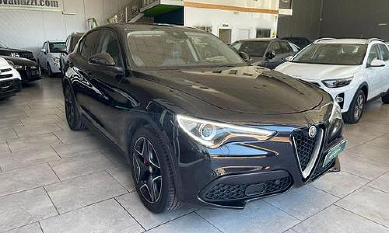 Alfa Romeo Stelvio 2...