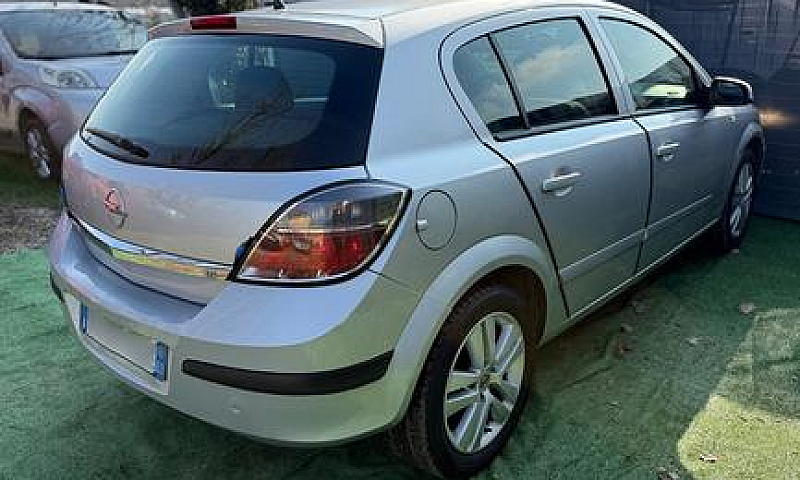 Opel Astra 1.6 Benzi...
