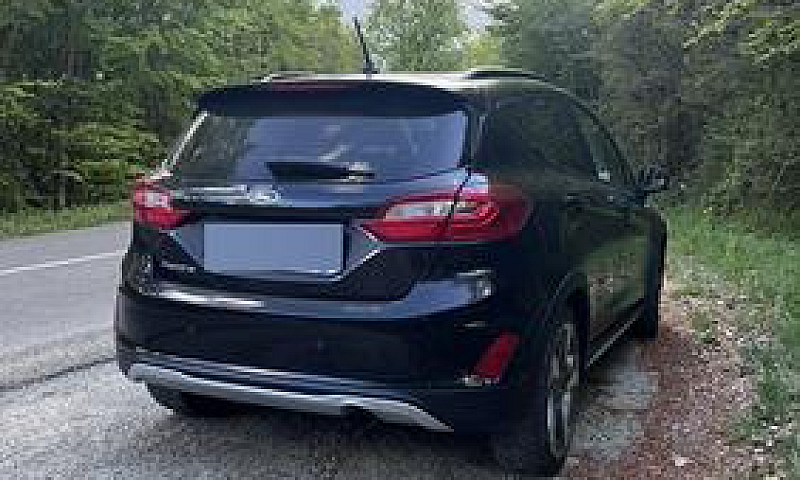 Ford Fiesta Active 1...