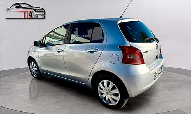 Toyota Yaris 1.3 - G...