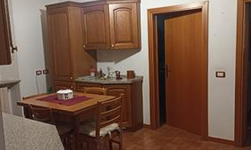 Trilocale Zona Coton...