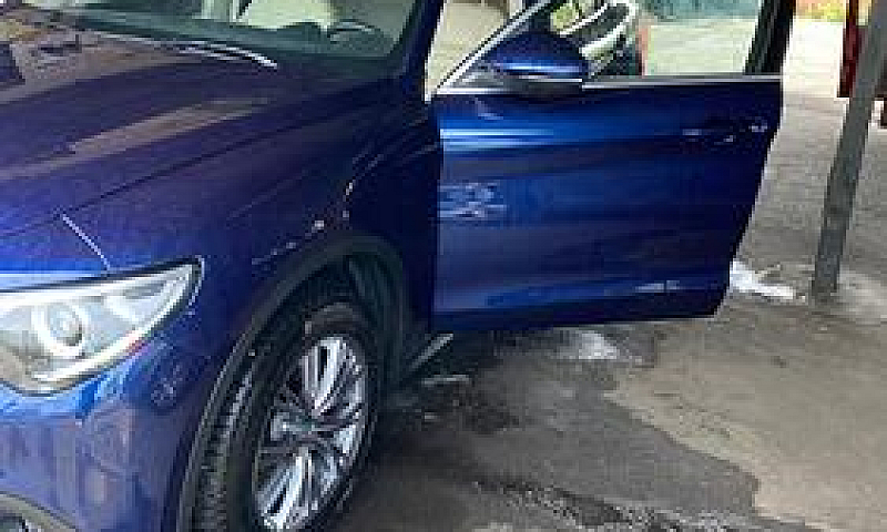 Alfa Romeo Stelvio...