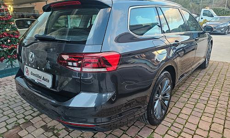 Volkswagen Passat Va...