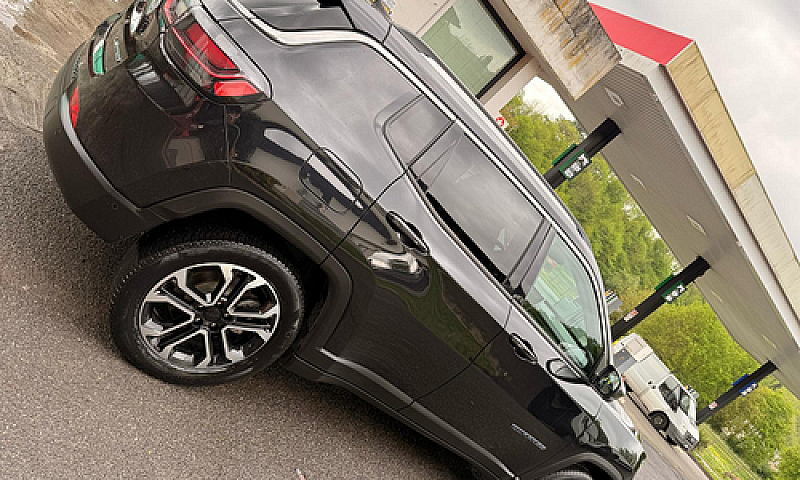 Jeep Compass 1.3 190...