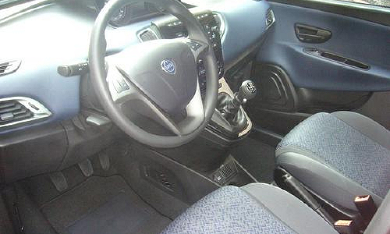 Lancia Ypsilon 1.0 F...
