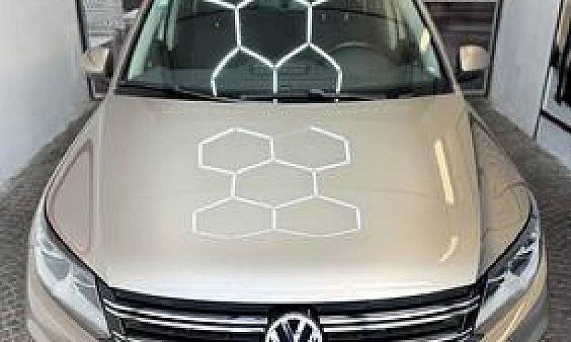Volkswagen Tiguan 1....
