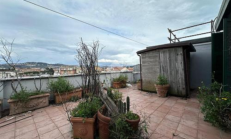 3 Locali A La Spezia...