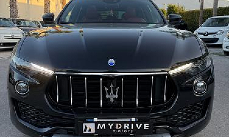 Maserati Levante V6 ...