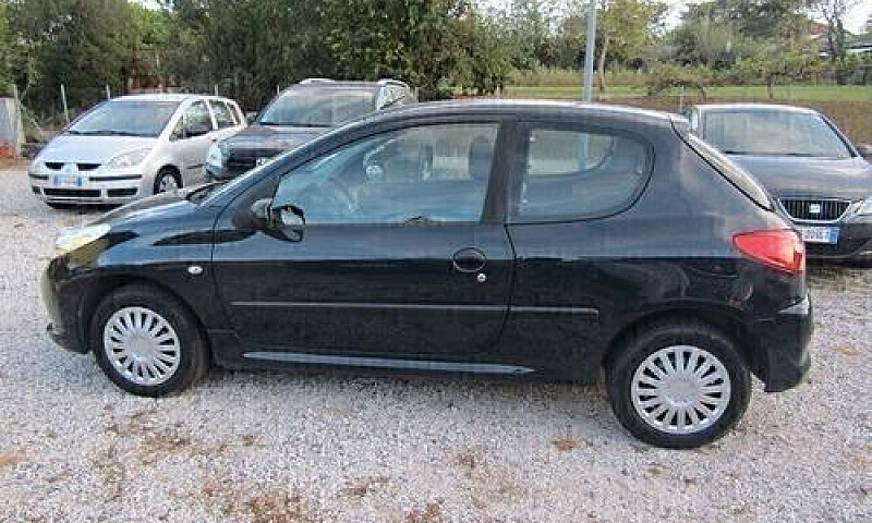 Peugeot 206 Plus 1.1...