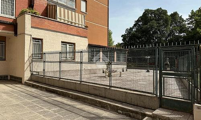 Monolocale A Bologna...