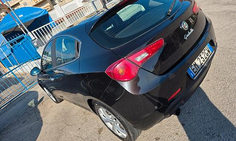 Alfa Romeo Giulietta...