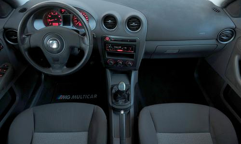 Seat Ibiza 5P 1.4 16...